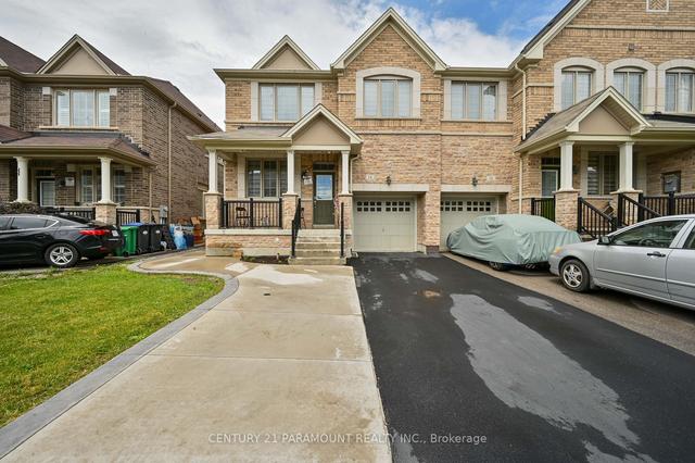 14 Yellowknife Rd, House attached with 4 bedrooms, 4 bathrooms and 4 parking in Brampton ON | Image 1