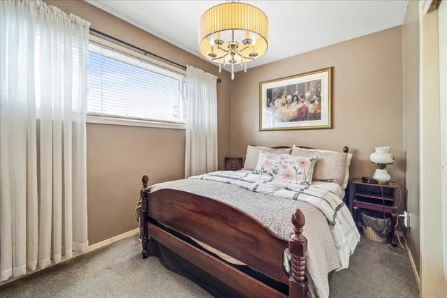 450 Bernhard Cres, House detached with 3 bedrooms, 1 bathrooms and 3 parking in Oshawa ON | Image 15