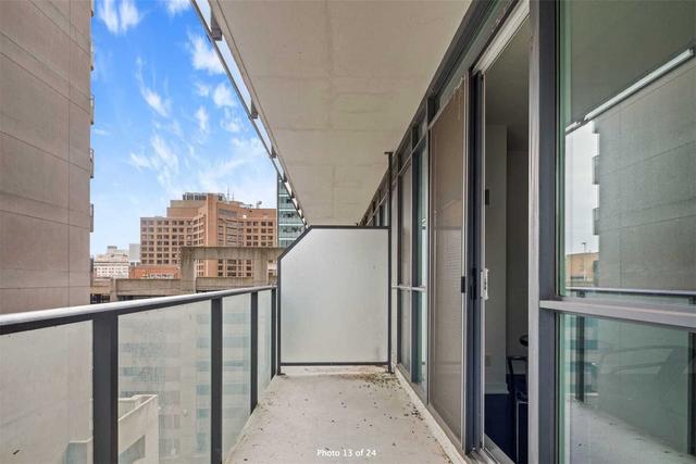 608 - 770 Bay St, Condo with 1 bedrooms, 1 bathrooms and 0 parking in Toronto ON | Image 6