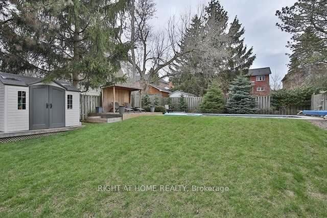1805 Appleview Rd, House detached with 3 bedrooms, 2 bathrooms and 4 parking in Pickering ON | Image 2