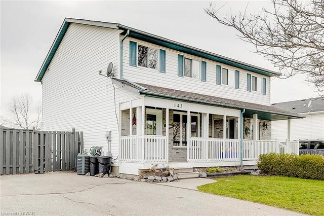143 Dyer Court, House semidetached with 3 bedrooms, 2 bathrooms and 4 parking in Cambridge ON | Image 2