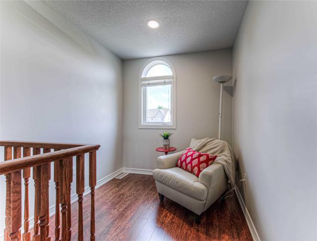 39 Decaro Cres, House detached with 3 bedrooms, 4 bathrooms and 6 parking in Cambridge ON | Image 13