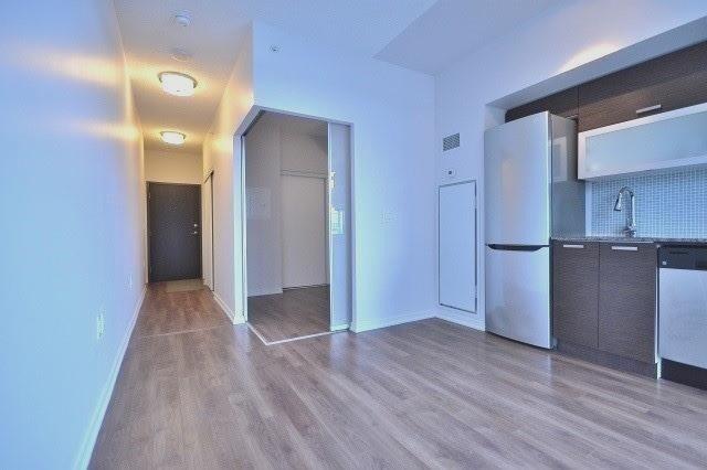 823e - 36 Lisgar St, Condo with 1 bedrooms, 1 bathrooms and 0 parking in Toronto ON | Image 3