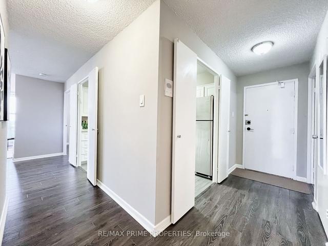 401 - 60 Inverlochy Blvd, Condo with 3 bedrooms, 2 bathrooms and 1 parking in Markham ON | Image 15