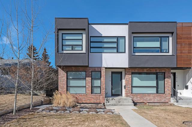 1916 48 Avenue Sw, Home with 4 bedrooms, 3 bathrooms and 2 parking in Calgary AB | Image 2