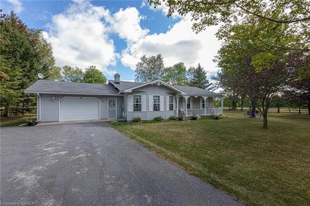 4787 County Rd 4 Road, House detached with 2 bedrooms, 1 bathrooms and 8 parking in Stone Mills ON | Image 1