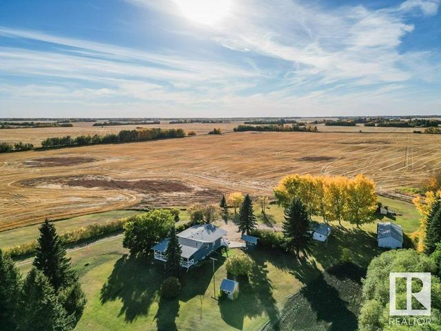 58308 Rr 205, House detached with 4 bedrooms, 2 bathrooms and null parking in Thorhild County AB | Image 35