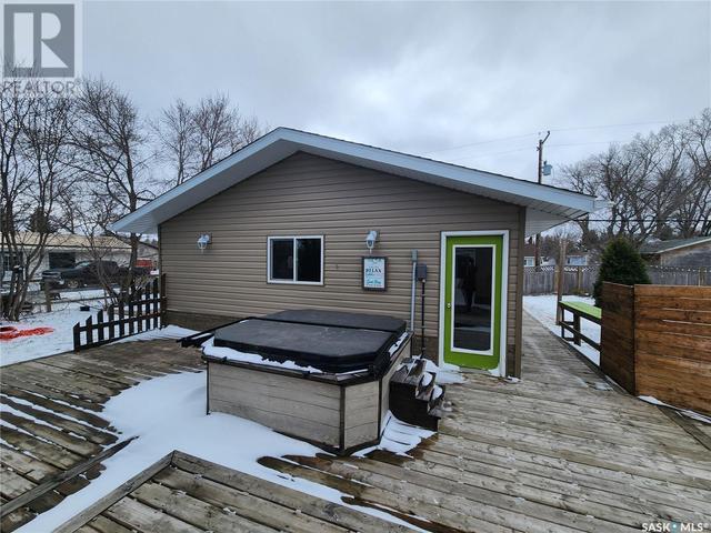 411 Main Street, House detached with 4 bedrooms, 2 bathrooms and null parking in Kipling SK | Image 17
