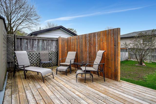 611 Garden St, House detached with 2 bedrooms, 1 bathrooms and 4 parking in Cambridge ON | Image 22