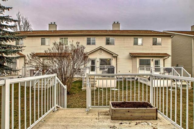 214 Mt Douglas Manor Se, Home with 3 bedrooms, 1 bathrooms and 2 parking in Calgary AB | Image 20