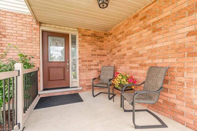 45 Dunhill Crescent, House detached with 3 bedrooms, 2 bathrooms and 4 parking in Guelph ON | Image 3