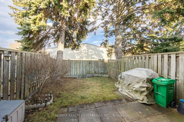 37 - 3175 Kirwin Ave, Townhouse with 3 bedrooms, 2 bathrooms and 2 parking in Mississauga ON | Image 31