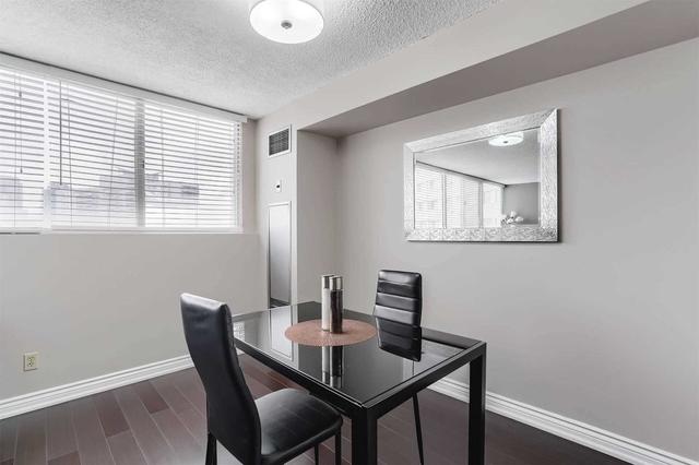 1507 - 3700 Kaneff Cres, Condo with 2 bedrooms, 2 bathrooms and 1 parking in Mississauga ON | Image 8