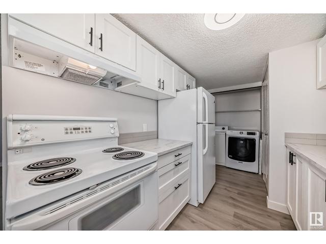 8421 29 Av Nw, House attached with 3 bedrooms, 1 bathrooms and 1 parking in Edmonton AB | Image 11