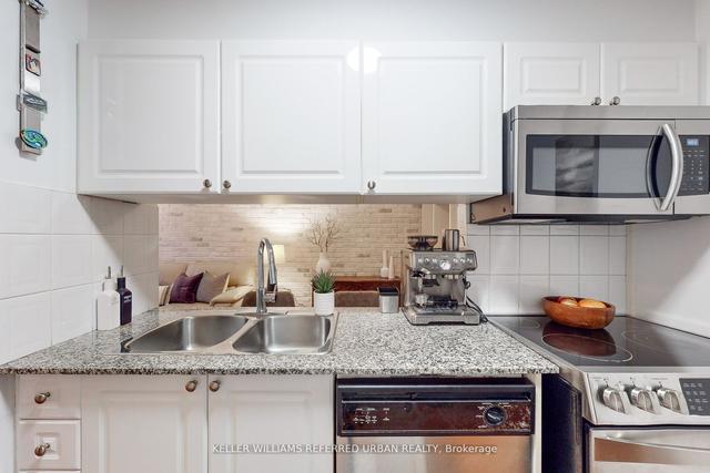 603 - 38 Stadium Rd, Townhouse with 2 bedrooms, 1 bathrooms and 1 parking in Toronto ON | Image 4