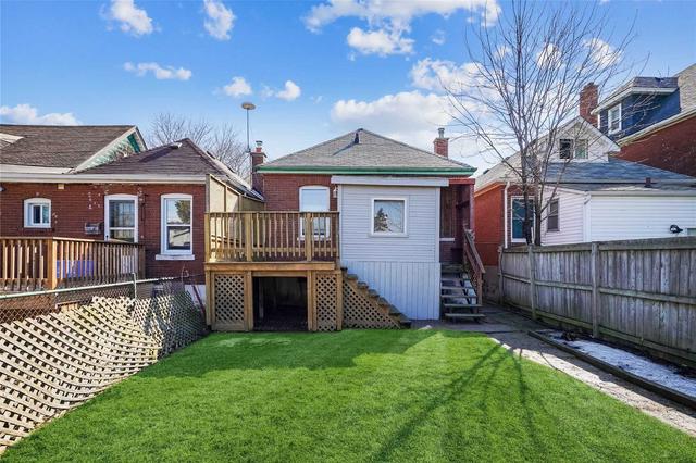 42 East 21st St, House detached with 2 bedrooms, 1 bathrooms and 2 parking in Hamilton ON | Image 26