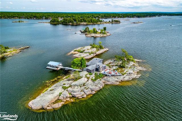 2 290 & 310 Island, House detached with 4 bedrooms, 1 bathrooms and null parking in Georgian Bay ON | Image 1
