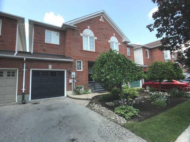 90 Hanton Cres, House semidetached with 3 bedrooms, 4 bathrooms and 2 parking in Caledon ON | Image 1