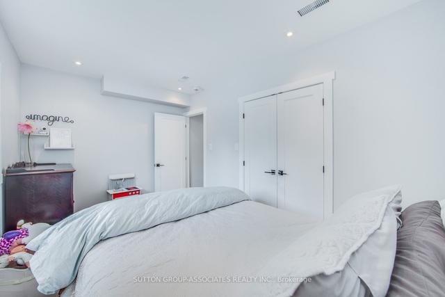 upper - 229 Howland Ave, House semidetached with 3 bedrooms, 2 bathrooms and 1 parking in Toronto ON | Image 6