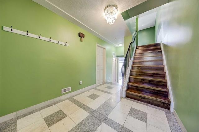 169 Violet Dr, Townhouse with 4 bedrooms, 3 bathrooms and 2 parking in Hamilton ON | Image 29