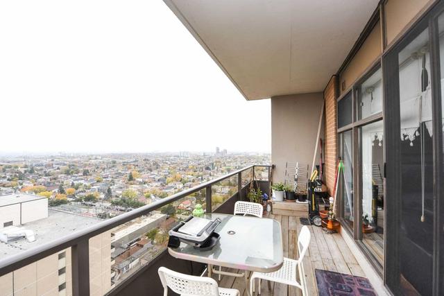 ph 2501 - 135 Marlee Ave, Condo with 2 bedrooms, 2 bathrooms and 1 parking in Toronto ON | Image 11