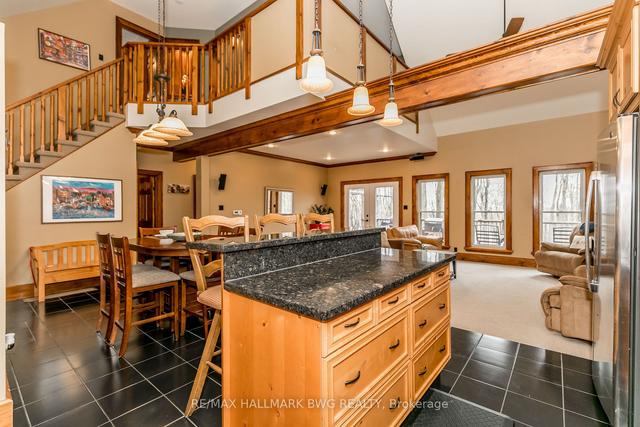 86 Huronwoods Dr, House detached with 3 bedrooms, 3 bathrooms and 20 parking in Oro Medonte ON | Image 2