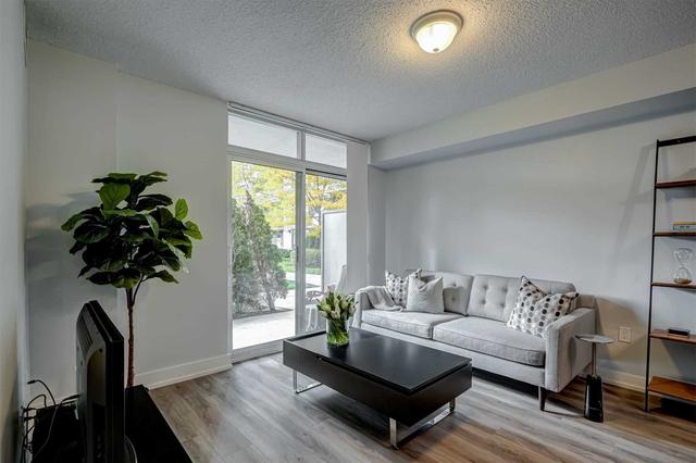 121 - 812 Lansdowne Ave, Condo with 1 bedrooms, 1 bathrooms and 0 parking in Toronto ON | Image 2