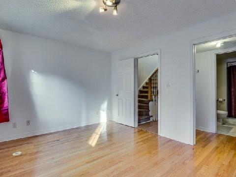 33 - 6 Wellesley Pl, House attached with 2 bedrooms, 3 bathrooms and 1 parking in Toronto ON | Image 9