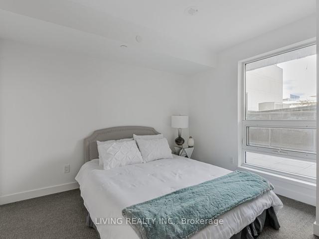 324 - 120 Varna Dr, Condo with 1 bedrooms, 1 bathrooms and 1 parking in Toronto ON | Image 2