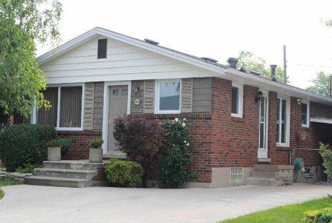 3619 Birch St, House detached with 3 bedrooms, 2 bathrooms and 2 parking in Windsor ON | Image 1