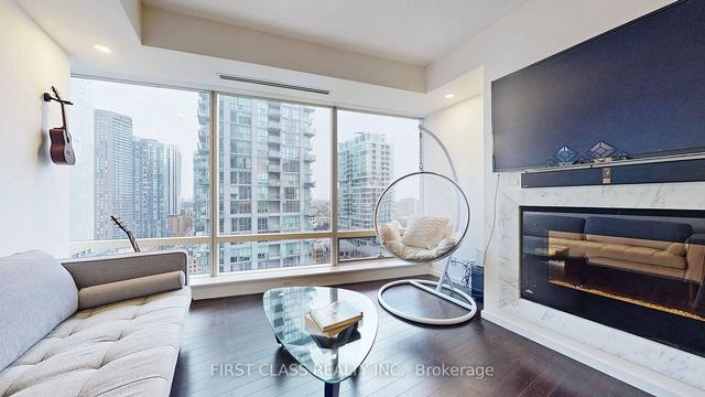 2304 - 180 University Ave, Condo with 1 bedrooms, 1 bathrooms and 1 parking in Toronto ON | Image 13
