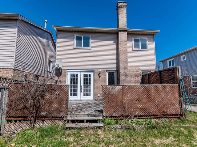 32 Niagara Pl, House detached with 3 bedrooms, 3 bathrooms and 6 parking in Brampton ON | Image 22
