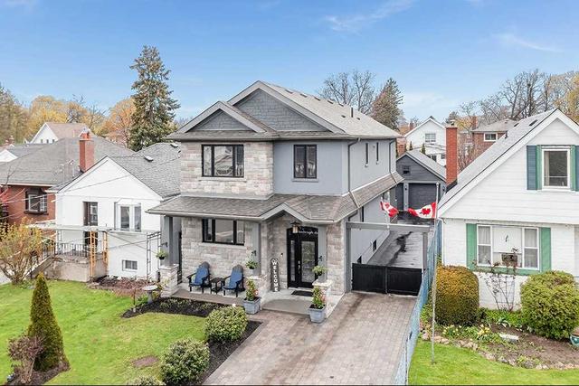 4 Vanbrugh Ave, House detached with 3 bedrooms, 3 bathrooms and 6 parking in Toronto ON | Image 12