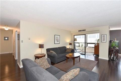 1405 - 62 Wellesley St W, Condo with 2 bedrooms, 2 bathrooms and 1 parking in Toronto ON | Image 6