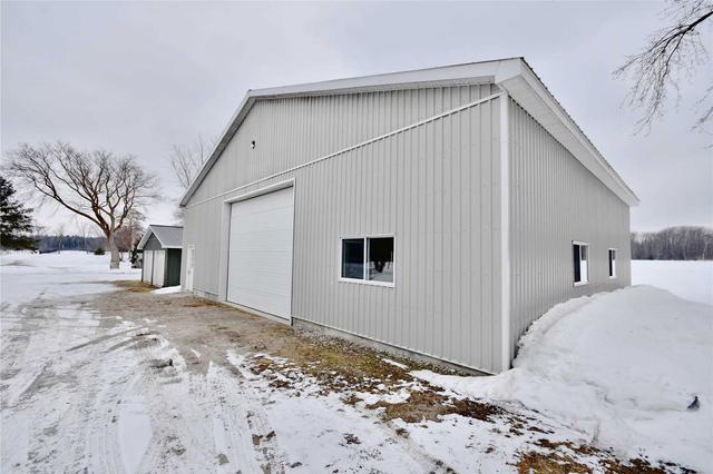 2224 Rainbow Valley Rd W, Home with 3 bedrooms, 1 bathrooms and 10 parking in Springwater ON | Image 24