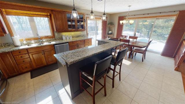 3 Meadowood Drive, House detached with 6 bedrooms, 3 bathrooms and 12 parking in Brant ON | Image 12