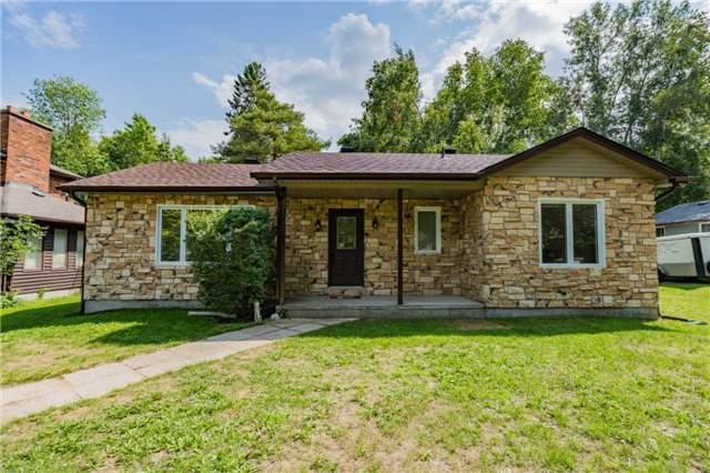 867 Kennedy Rd, House detached with 2 bedrooms, 1 bathrooms and 4 parking in Innisfil ON | Image 1