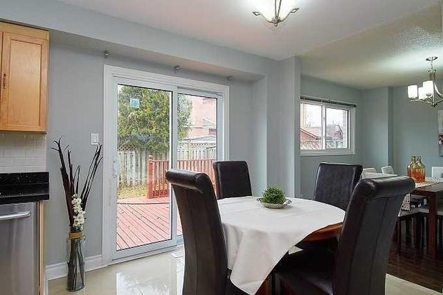 28 Daniels Cres, House detached with 4 bedrooms, 4 bathrooms and 2 parking in Ajax ON | Image 8