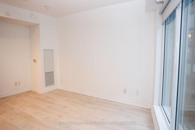 809 - 68 Shuter St N, Condo with 1 bedrooms, 1 bathrooms and 0 parking in Toronto ON | Image 2