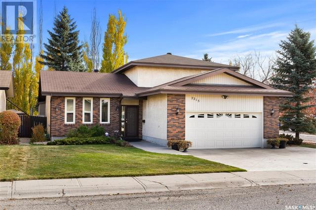 2215 Oddie Street, House detached with 4 bedrooms, 4 bathrooms and null parking in Regina SK | Image 1