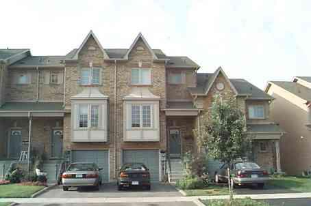 83 Roseheath Dr, House attached with 3 bedrooms, 3 bathrooms and 2 parking in Vaughan ON | Image 1