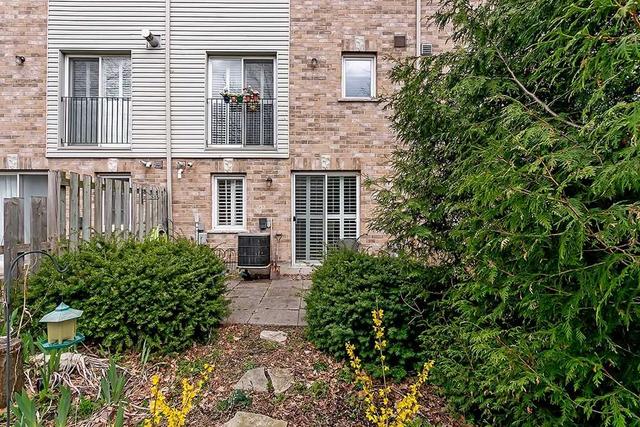 4 - 1015 Johnson's Lane, Townhouse with 2 bedrooms, 3 bathrooms and 2 parking in Mississauga ON | Image 28