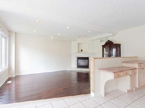 1616 Oakburn St, House detached with 4 bedrooms, 4 bathrooms and 4 parking in Pickering ON | Image 2