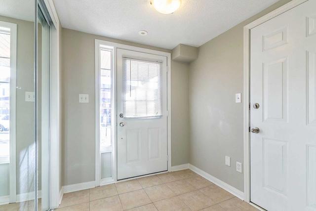 1161 Mcdowell Cres, House attached with 2 bedrooms, 2 bathrooms and 3 parking in Milton ON | Image 12