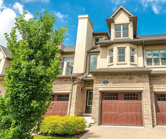 32 Aberdeen Lane S, Townhouse with 2 bedrooms, 3 bathrooms and 1 parking in Niagara on the Lake ON | Image 1