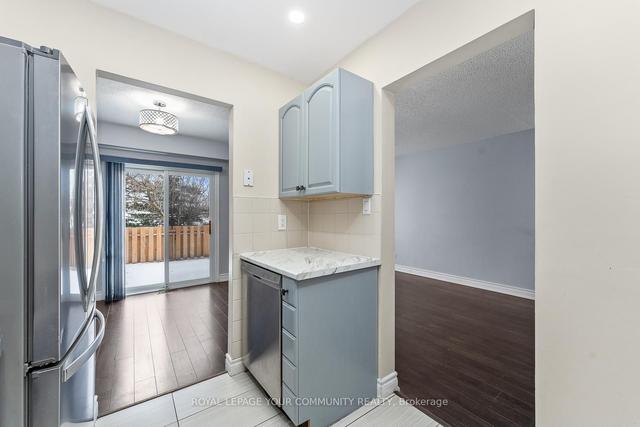 5 - 52 Adelaide St, Townhouse with 4 bedrooms, 2 bathrooms and 2 parking in Barrie ON | Image 6