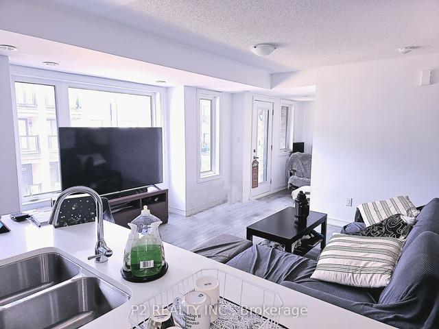 25 Magnolia Lane, Townhouse with 3 bedrooms, 3 bathrooms and 2 parking in Barrie ON | Image 9
