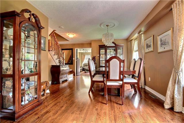 3866 Foxborough Tr, House semidetached with 3 bedrooms, 4 bathrooms and 2 parking in Mississauga ON | Image 7