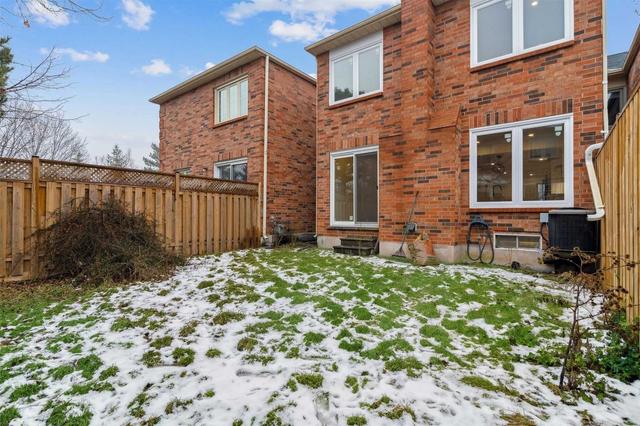 upper - 2053 Brays Lane, House attached with 3 bedrooms, 3 bathrooms and 3 parking in Oakville ON | Image 24