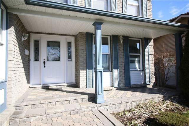 793 Sundance Circ, House detached with 4 bedrooms, 4 bathrooms and 4 parking in Oshawa ON | Image 2
